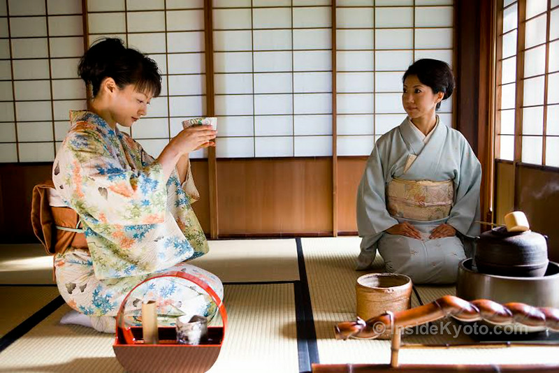 קובץ:Kyoto-tea-ceremony-2-M.jpg