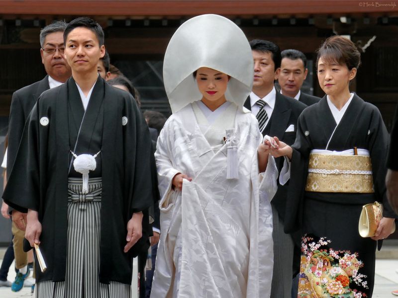 קובץ:Shinto wedding1.jpg