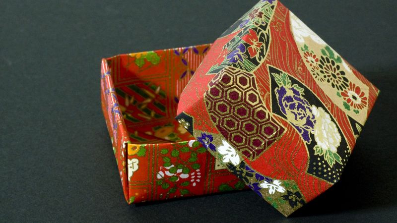 קובץ:Origami-box.jpeg