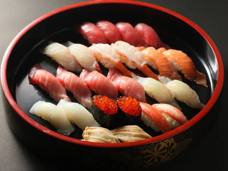 קובץ:Sushi omakase1.jpg